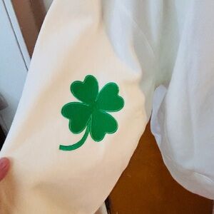 St.Patrick’s day pullover.   Embroidered.  Xl.